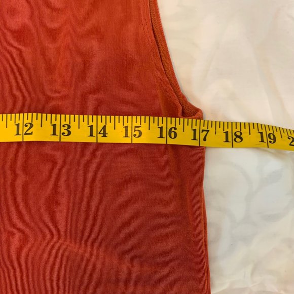 Fiore Rust Colored Ribbed Sleeveless Shell - Picture 7 of 9